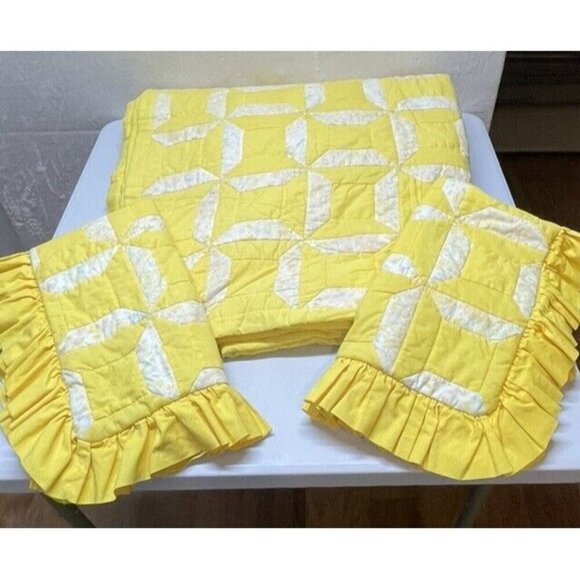 Stunning Sunny Yellow and White handmade Quilted Blanket & Shams Twin / Daybed - Picture 1 of 16